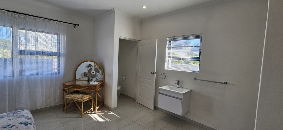 3 Bedroom Property for Sale in Kleinbaai Western Cape